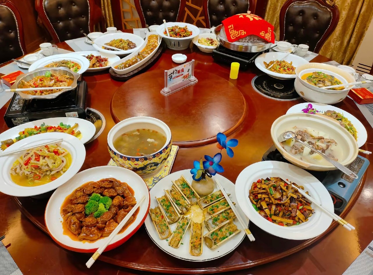 齐齐哈尔隐藏的「美食楼」鸿福楼，整栋楼全是好吃的也太幸福了