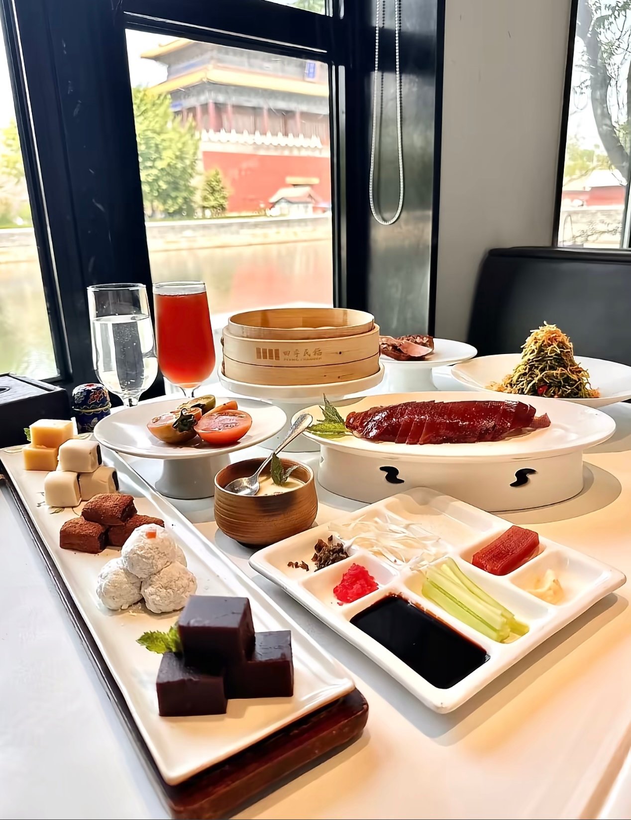 故宫边上吃烤鸭？本地人带路才找到的这家店，绝了