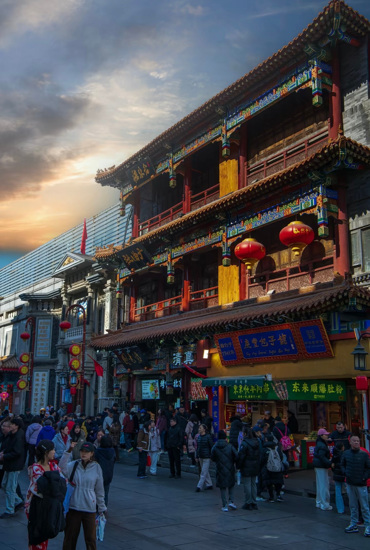 烟袋斜街：藏在后海旁边的小众胡同