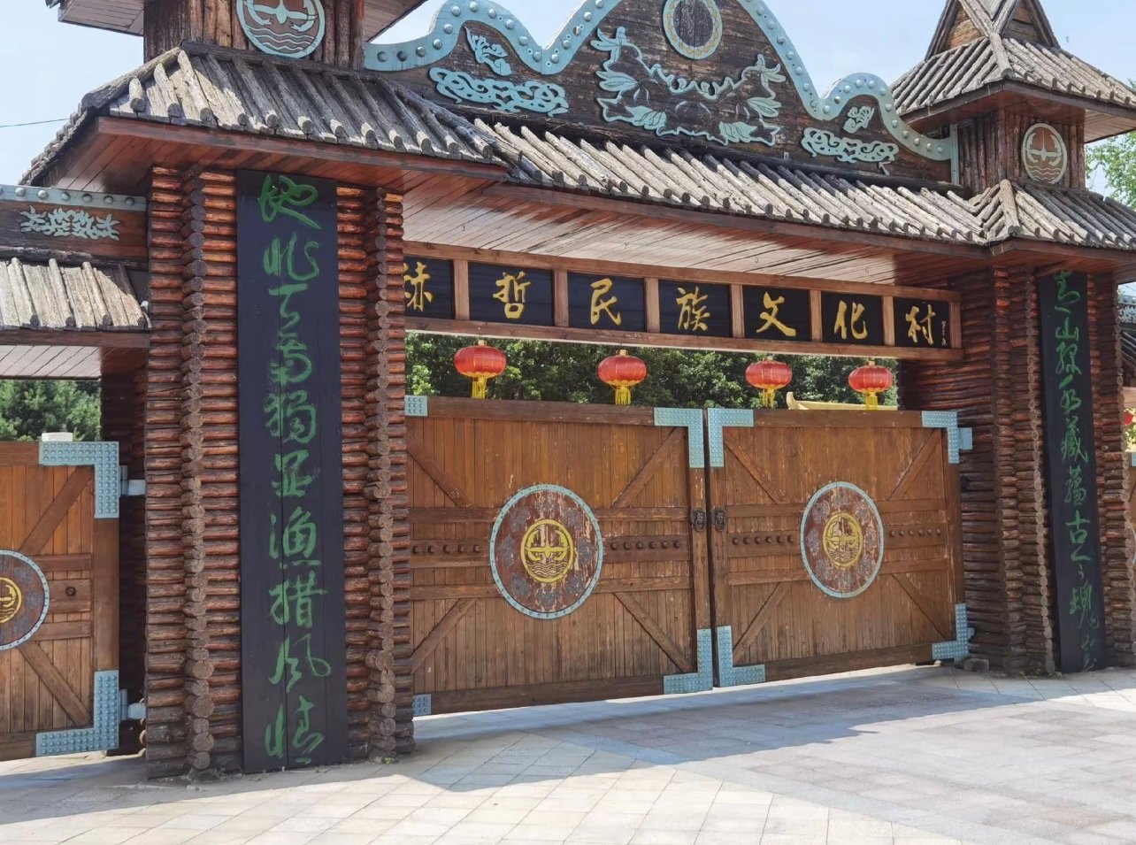 在中国人口最少的民族之一家里住了3天，我被震撼到了