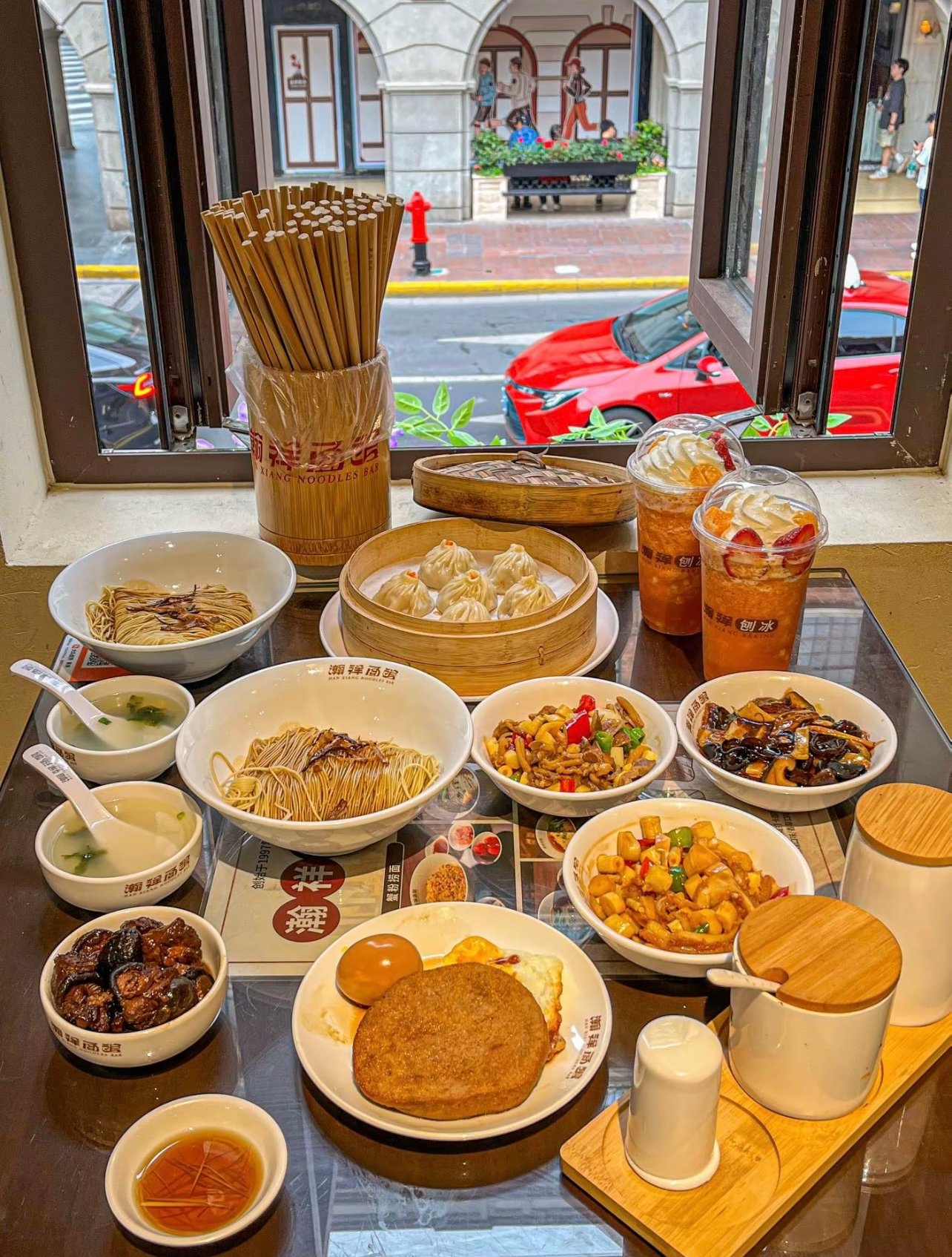 梧桐树下的小资餐厅