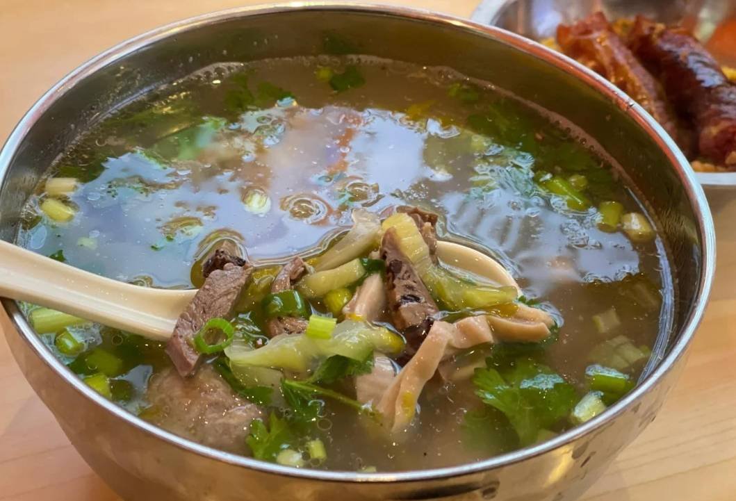 🍲辣汤饭｜海口早餐王者，胡椒香辣超过瘾