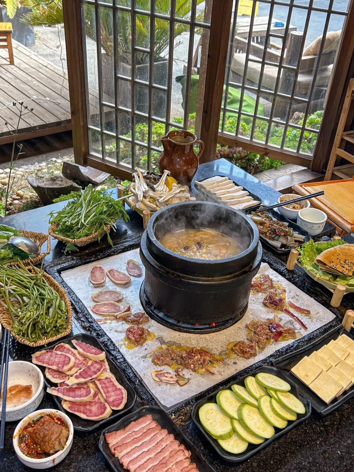 本来只是随便进的一家店，结果我连吃了三盘