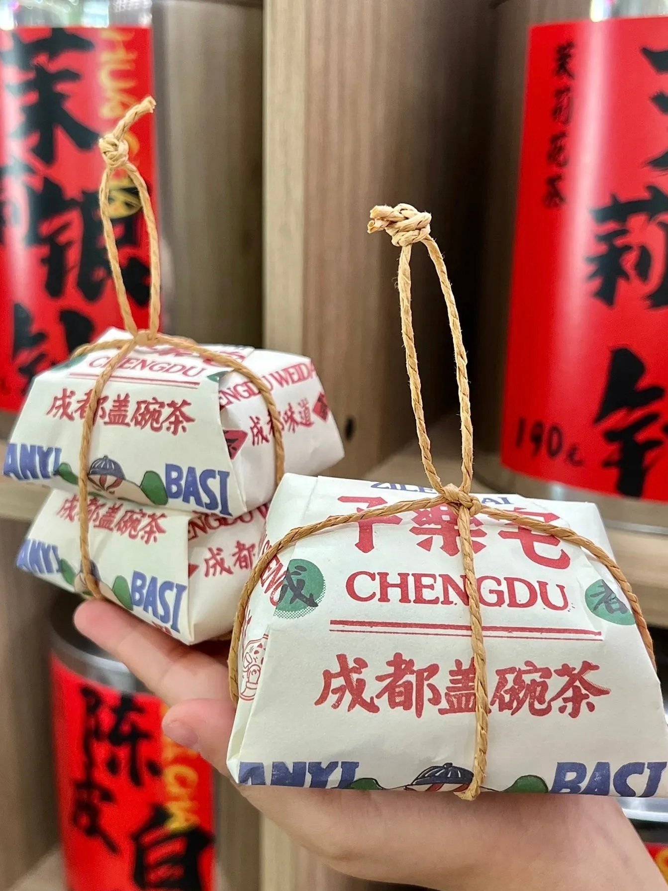 送长辈送领导最不踩雷的成都伴手礼！体面又实用✅