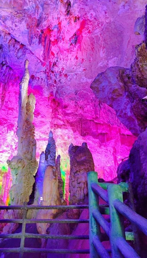 🏯文山柳井溶洞・天然溶洞奇观✨钟乳石 + 地下暗河